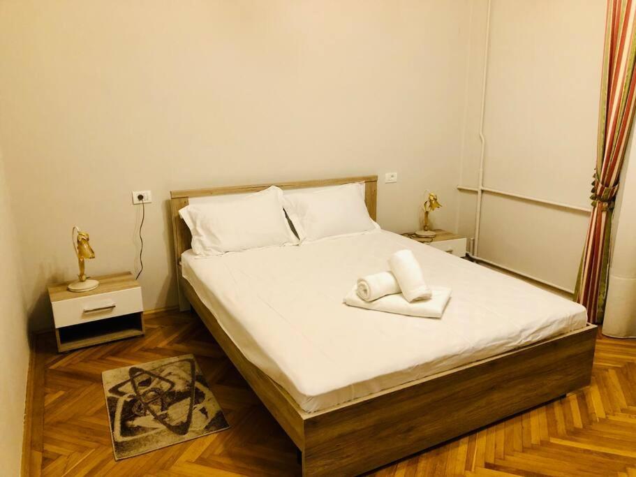 Ultra-Central And Elegant Ap In Opera Square Vic23 Timisoara Exterior foto